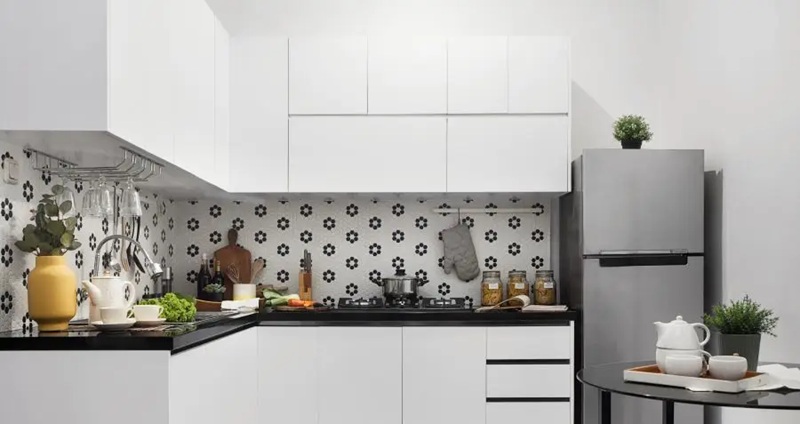 Dinding Dapur Motif Bunga untuk Aktivitas Memasak Menyenangkan